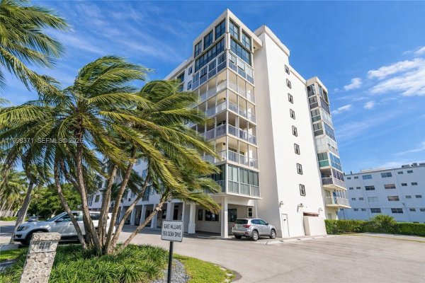 550 Ocean Dr #3H Key Biscayne, FL 33149