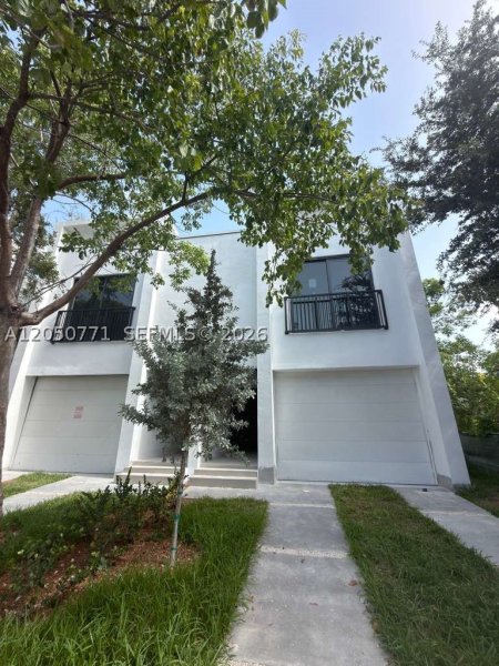 138 NW 33rd St Miami, FL 33127