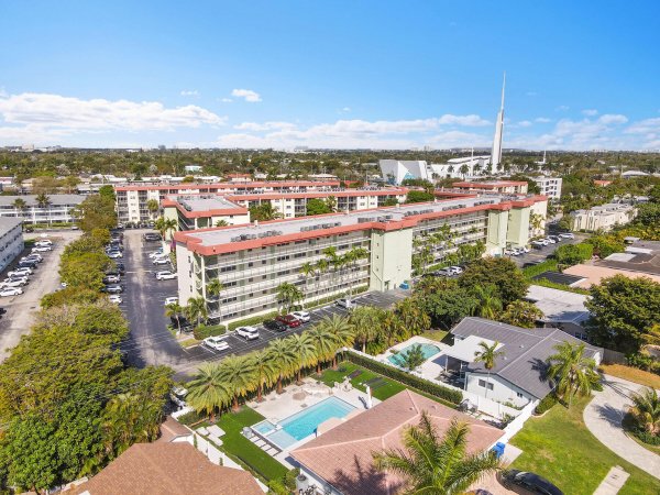 5300 NE 24th #525 Fort Lauderdale, FL 33308