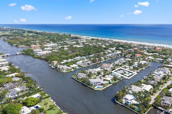 1102 Island Delray Beach, FL 33483
