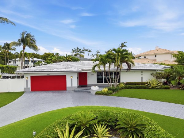 5900 Bayview Fort Lauderdale, FL 33308