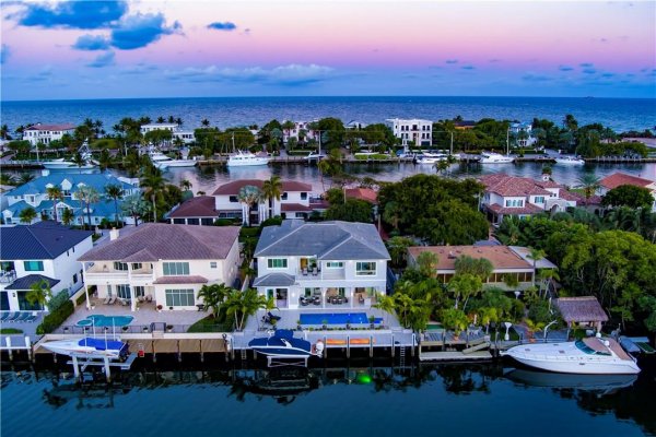 3129 NE 31st Lighthouse Point, FL 33064