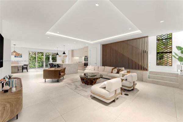 545 NE 55th Ter Miami, FL 33137