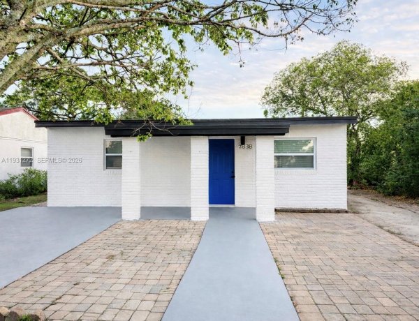 2838 NW 4th St Pompano Beach, FL 33069