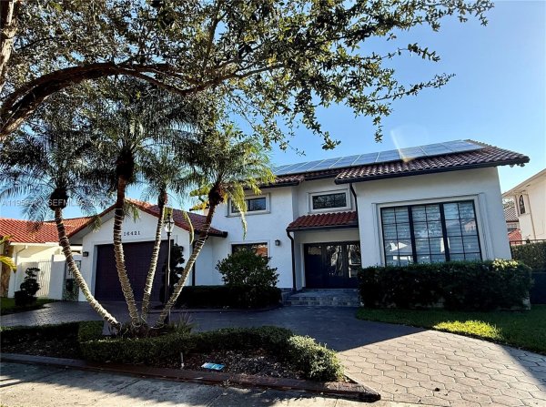 16421 NW 83rd Ct Miami Lakes, FL 33016