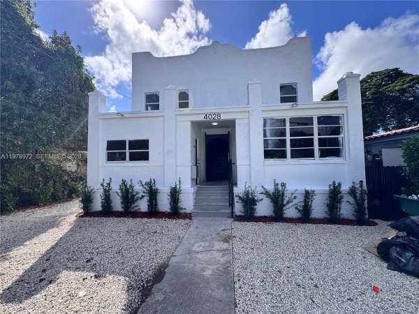 4028 SW 11th St Miami, FL 33134