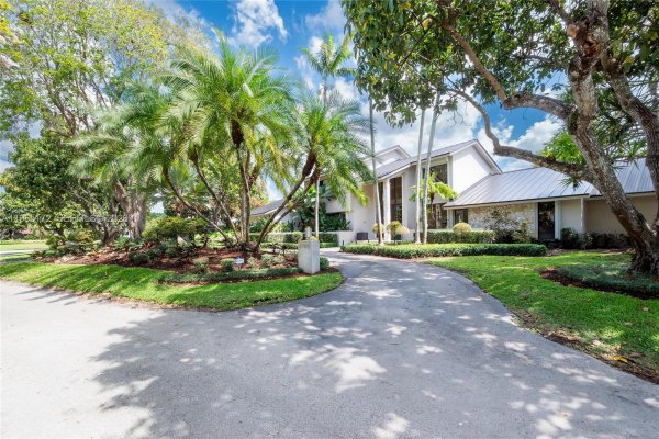 11785 SW 90th Ave Miami, FL 33176