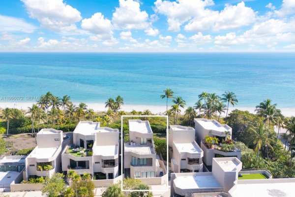 201 Crandon Blvd #174 Key Biscayne, FL 33149