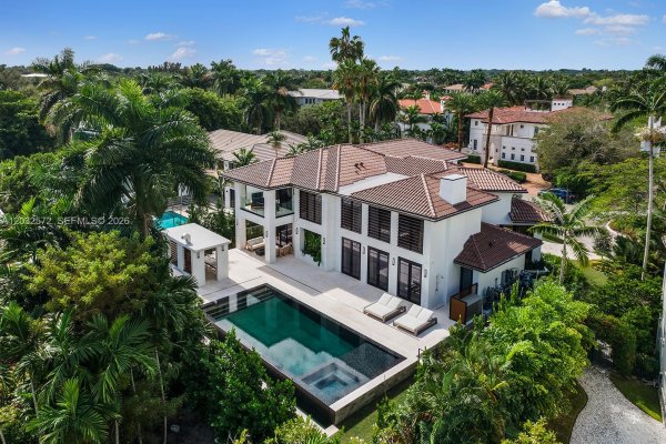 199 Caoba Coral Gables, FL 33143
