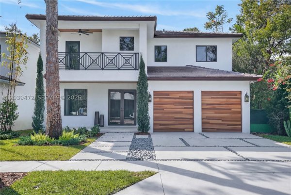 7212 SW 52nd Ct Miami, FL 33143
