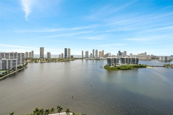 3370 Hidden Bay Dr #2813 Aventura, FL 33180