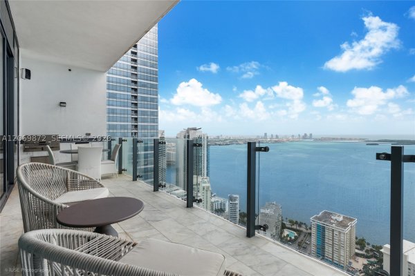 1451 Brickell Ave #4801 Miami, FL 33131