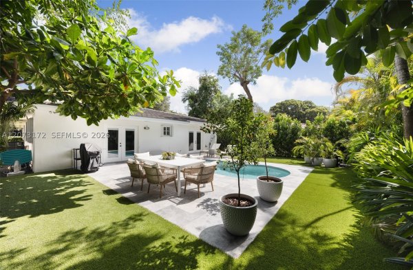 406 Miller Rd Coral Gables, FL 33146