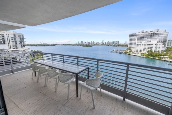 1445 16th St #902 Miami Beach, FL 33139