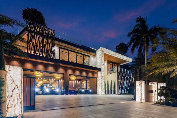 513 Middle Riv Fort Lauderdale, FL 33304