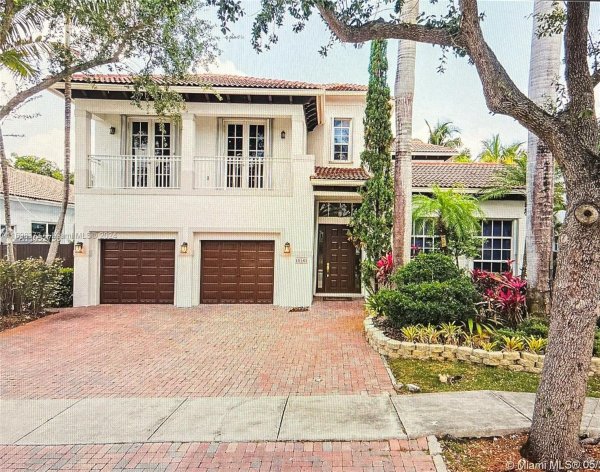 11161 NW 71st St Doral, FL 33178