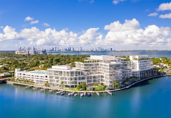 4701 N Meridian Miami Beach, FL 33140