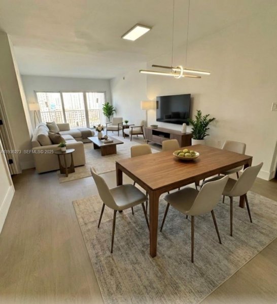 300 Bayview Dr #1201 Sunny Isles Beach, FL 33160