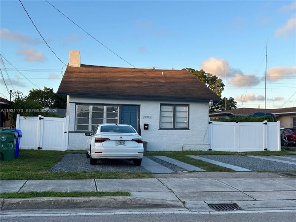 2993 SW 16th Ter Miami, FL 33145