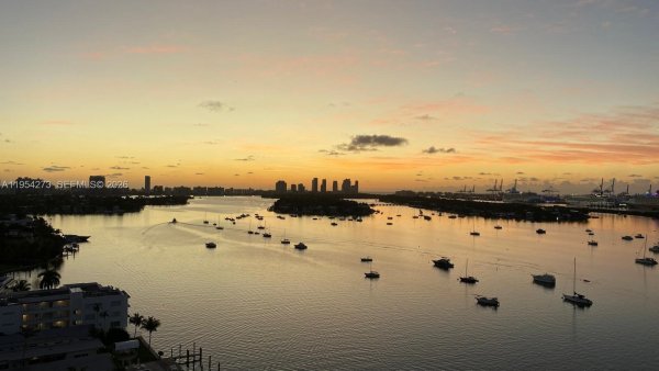 1000 Venetian Way #1501 Miami, FL 33139