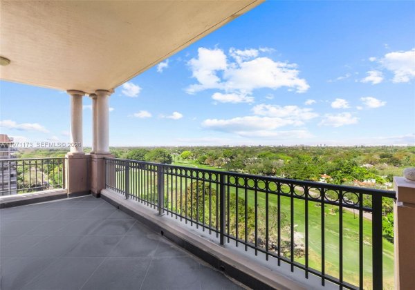 626 Coral Way #1104 Coral Gables, FL 33134