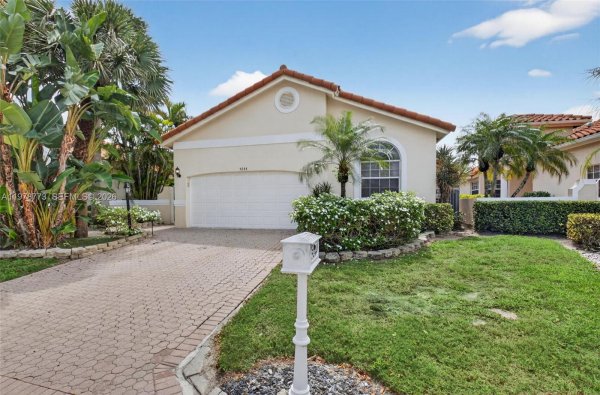 5244 Bodega Pl Delray Beach, FL 33484