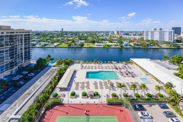 1985 S Ocean Dr #22E Hallandale Beach, FL 33009