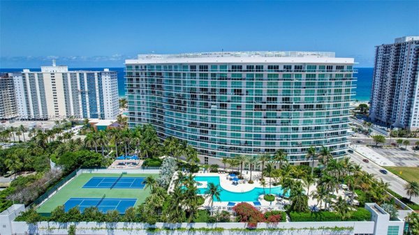 1 N Ocean Blvd #1408 Pompano Beach, FL 33062