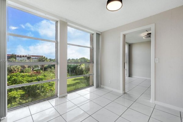 2101 Atlantic Shores Blvd #412 Hallandale Beach, FL 33009