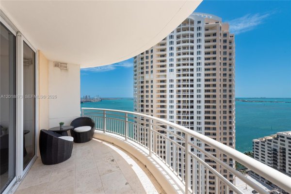 848 Brickell Key Dr #2703 Miami, FL 33131
