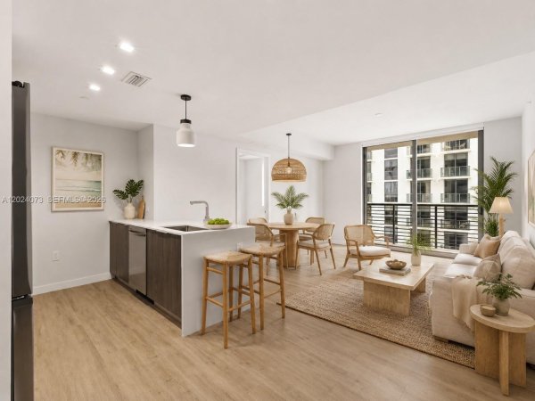 697 N Miami Ave #1810 Miami, FL 33136
