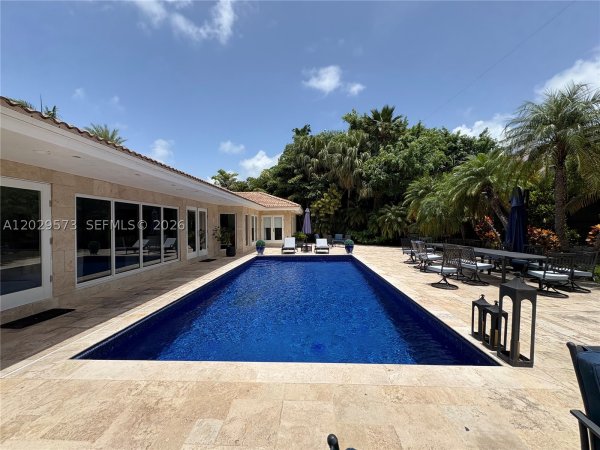 Undisclosed Address Key Biscayne, FL 33149