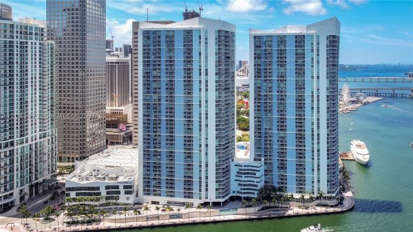 325 S Biscayne Blvd #3921 Miami, FL 33131
