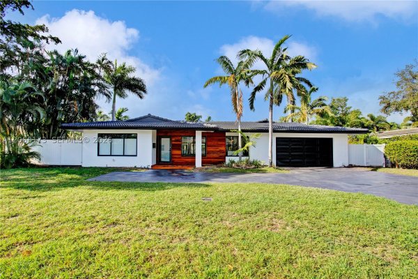 2457 NE 27th Ter Fort Lauderdale, FL 33305