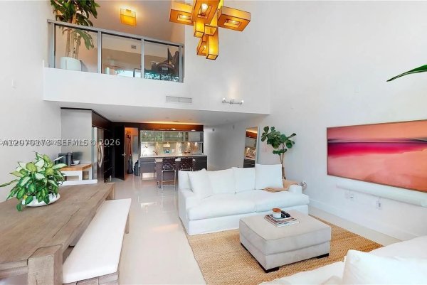 6000 Collins Ave #124 Miami Beach, FL 33140