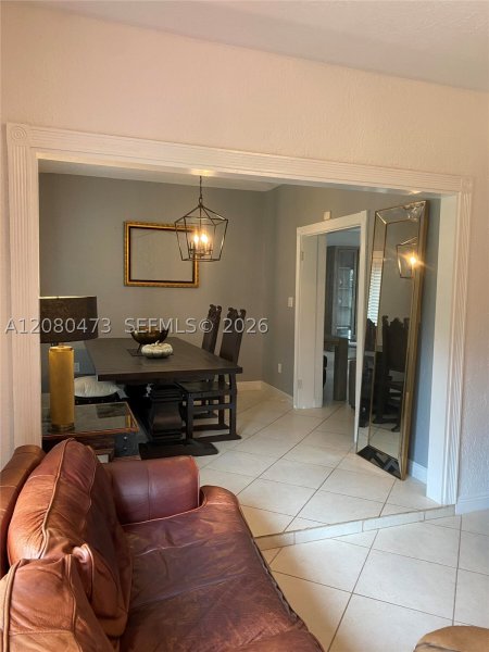 5495 SW 68th Ave Miami, FL 33155