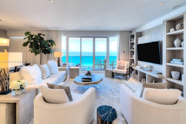 102 24th St #PH-1720 Miami Beach, FL 33139