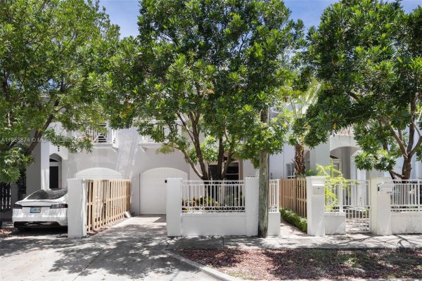 3109 Hibiscus St #3109 Coconut Grove, FL 33133