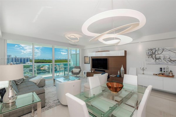 400 Sunny Isles Blvd #1122 CORNER UNIT Sunny Isles Beach, FL 33160