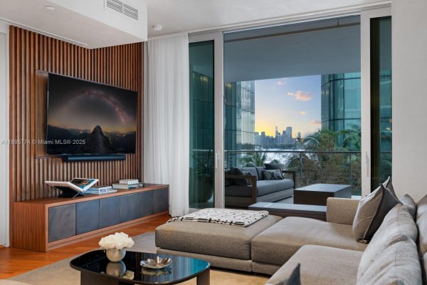 1300 Monad Ter #3B Miami Beach, FL 33139