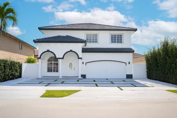 15064 SW 30th Ter Miami, FL 33185