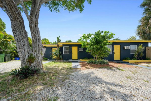 1444 NE 13th Ave Fort Lauderdale, FL 33304