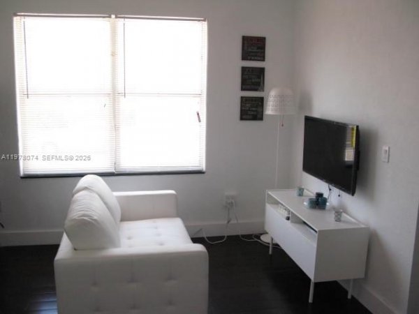 900 Jefferson Ave #4 Miami Beach, FL 33139