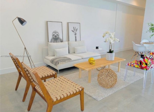 3653 SW 25th St #3653 Miami, FL 33133