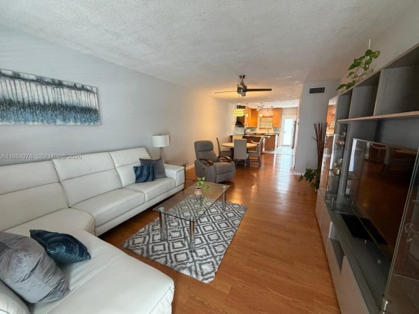 630 Layne Blvd #215 Hallandale Beach, FL 33009