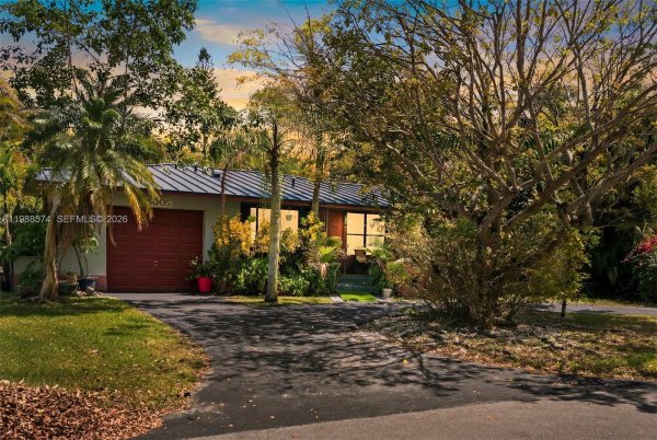 6005 SW 64th Pl South Miami, FL 33143