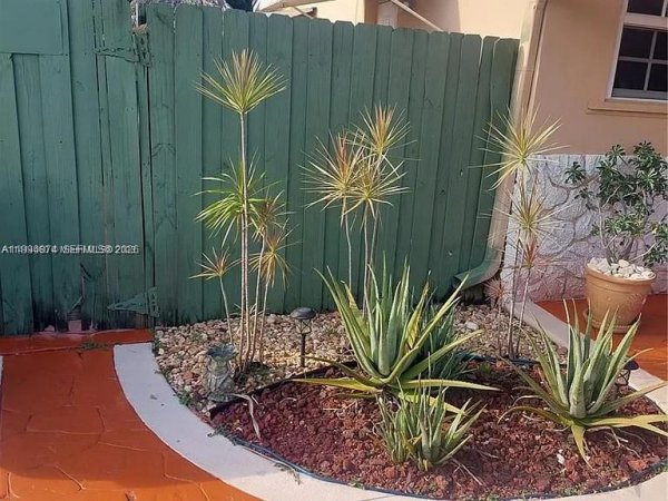 6117 SW 31st St #B Miramar, FL 33023