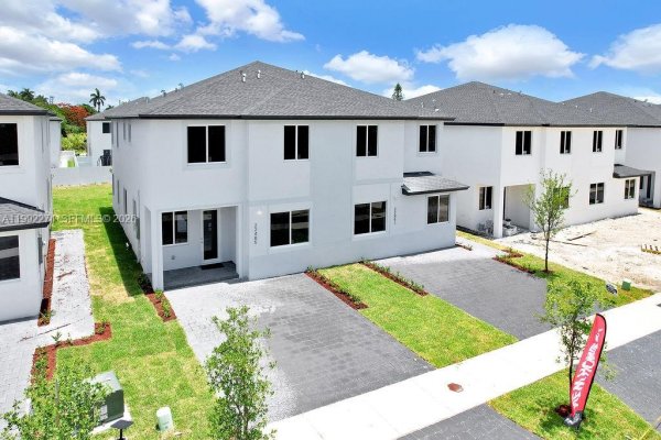 22445 SW 125th Ave #18A Miami, FL 33170