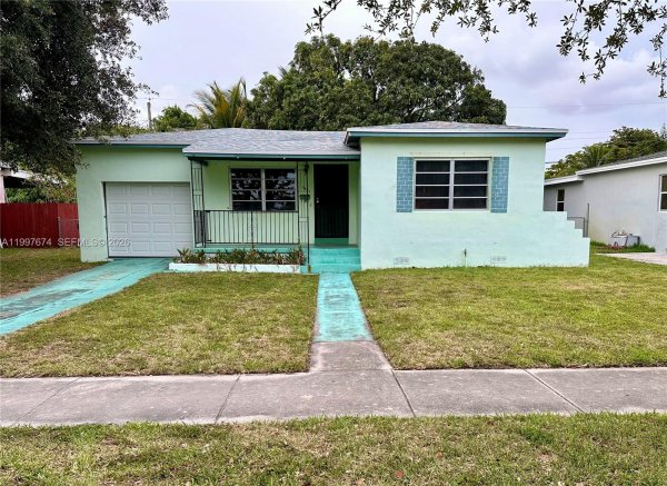 1941 NE 157th Ter North Miami Beach, FL 33162