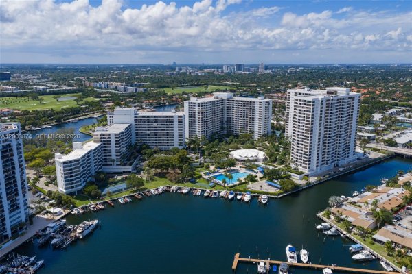 600 Three Iss Blvd #1707 Hallandale Beach, FL 33009